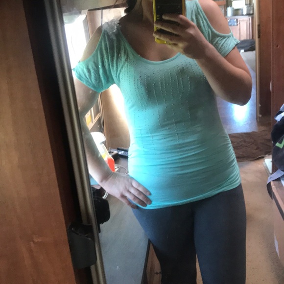2 for $25 💃🏻 Mint green top - Picture 1 of 6